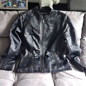 Suzy Shier Faux Leather Jacket. M
